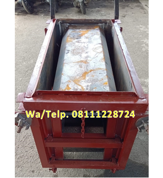 Cetakan Uditch Beton - Cetakan U-ditch Beton 40 x 40 x Panjang 100 cm Cetakan Uditch Beton - Cetakan U-ditch Beton 40 x 40 x Panjang 100 cm