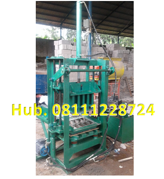 Mesin Press Batako dan Paving Block Hidrolik Manual Keluar 8 Pcs