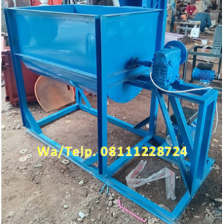 Mesin Mixer 100-200 kg/jam Dengan Motor Penggerak : Diesel 7/8 PK