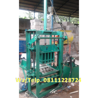 Mesin Press Batako dan Paving Block Hidrolik Manual Keluar 12 Pcs